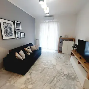https://domus-drea.it-romehotels.com